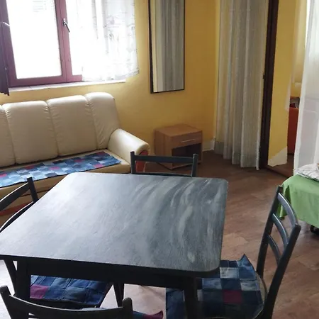 Lucky Cat Мини-отель Нова-Лесна